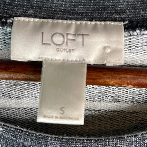 LOFT Factory Side Zip Top Grey Striped Crewneck Long Sleeve Baggy Size S - Picture 7 of 10